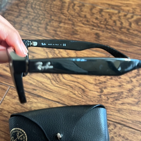 Ray-Ban sunglasses - Picture 2 of 3